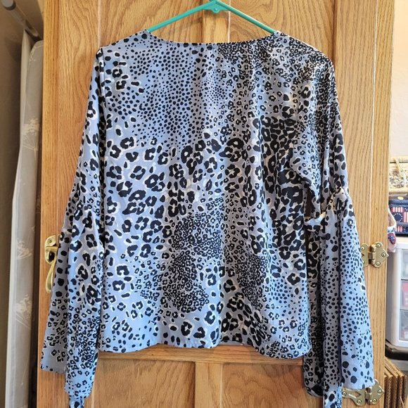 Lily Rose LS V-Neck Blouse - Picture 2 of 3